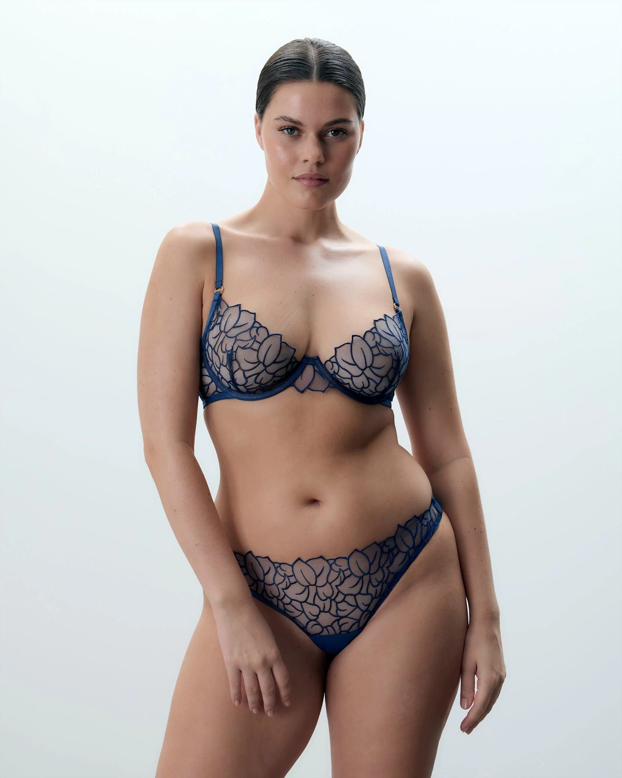 Laurel Leaf Embroidered Bra Navy - Image 4