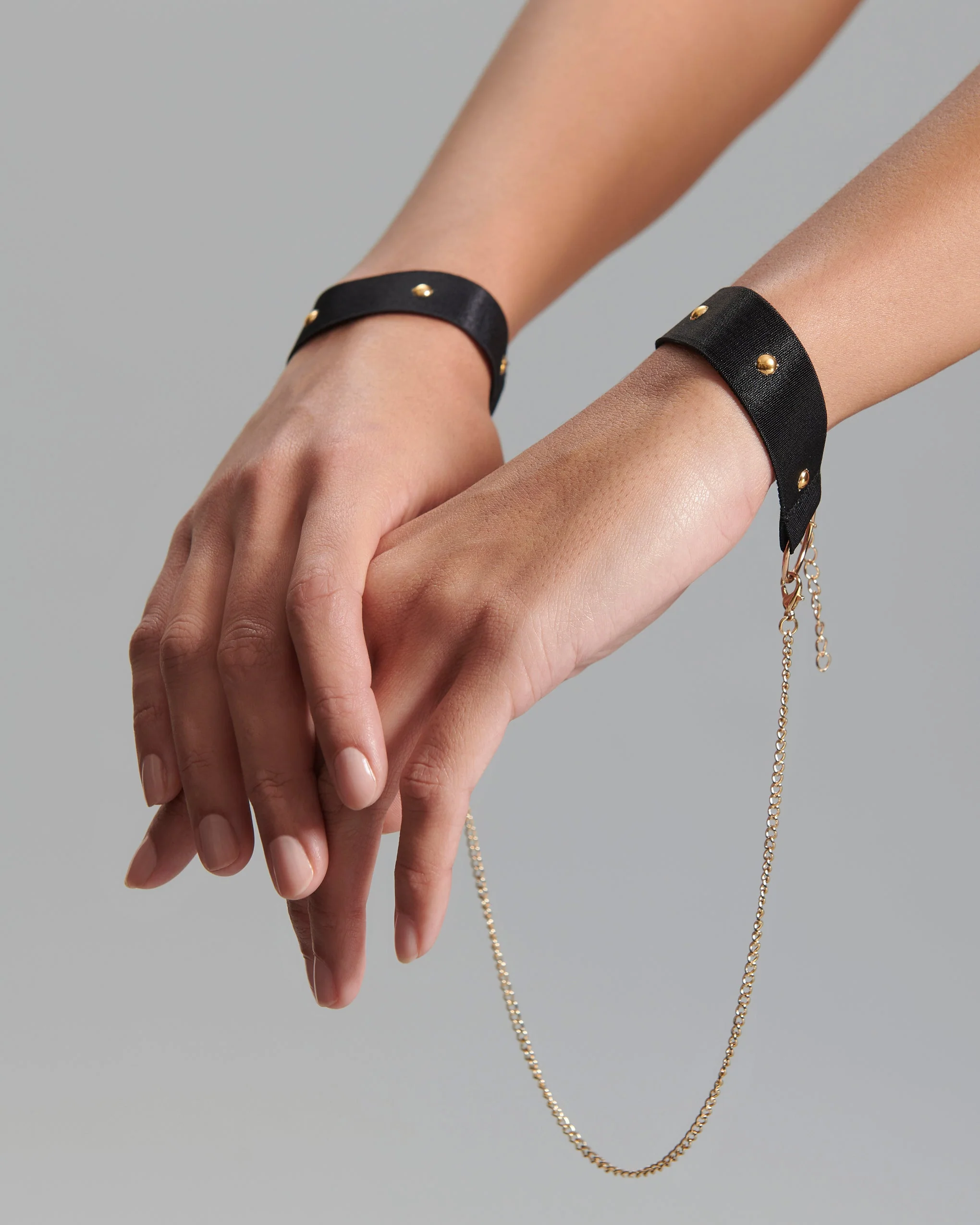 Sana Cuffs Black - Image 4
